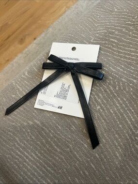H&M Black Faux Leather Bow Hair Tie